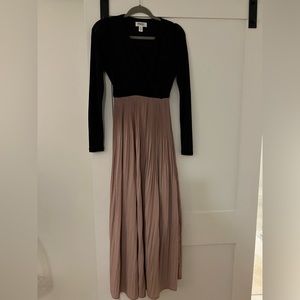 Black and pink maternity dress